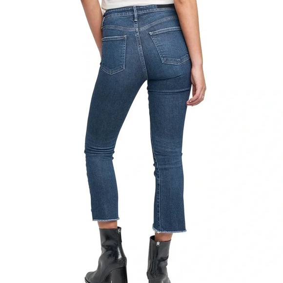 NWT SilverJean Co High Rise Fleet Kick Crop Jean Size 28 - Picture 2 of 11